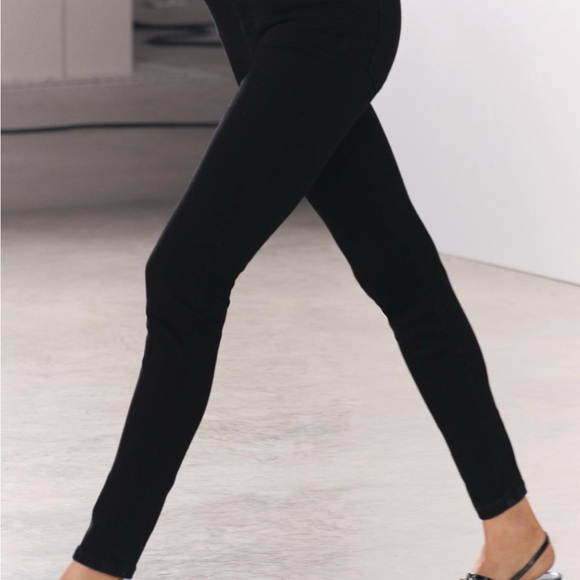 ZARA High Waisted Jeans - Picture 2 of 16